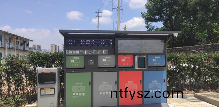 智能(neng)垃(la)圾(ji)箱(xiang)讓垃圾(ji)分類(lèi)(lei)成(cheng)爲社區新(xin)風(fēng)尚(shang)